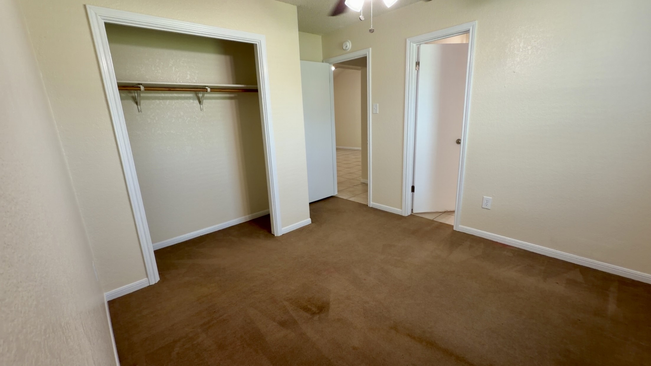 505 Robertstown Road Copperas Cove, TX 76522 - Photo 15 of 24 Secondary bedroom showing entrance door and bathroom access