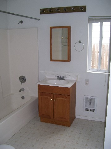 2403 North Lily Road Spokane Valley, WA 99212 - Photo 7 of 8 Gallery Image 7