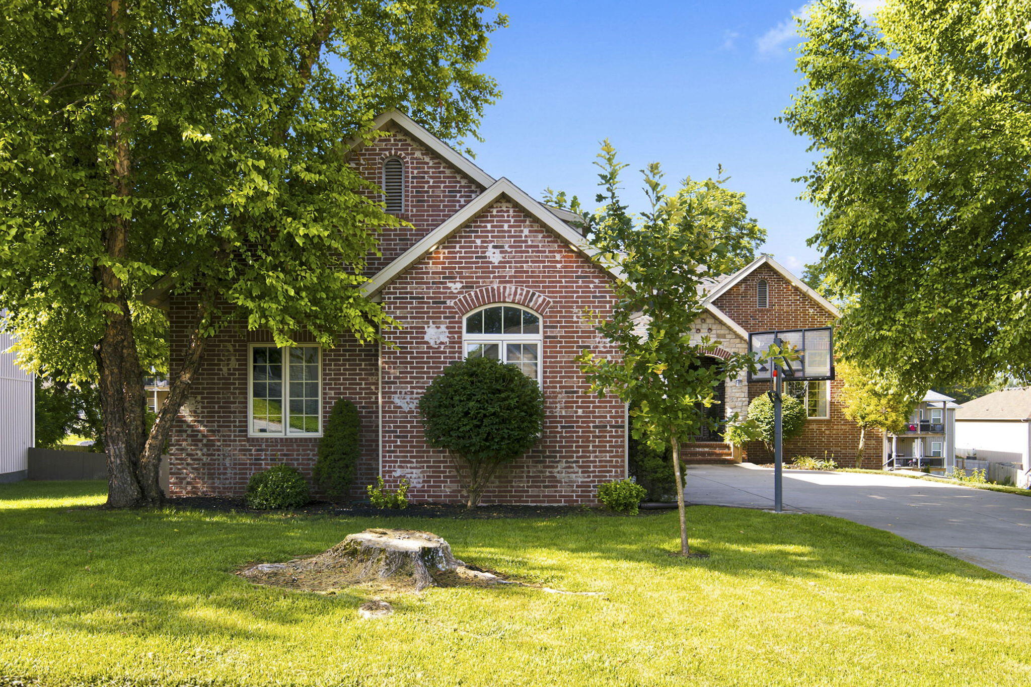 2610 West Richwood Road Ozark, MO 65721 - Photo 3 of 45 2-web-or-mls-large-019f1d90-29c0-715d-97