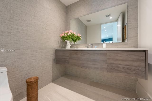 $2,750,000 | 5760 Southwest 119th Street, Coral Gables, FL 33156