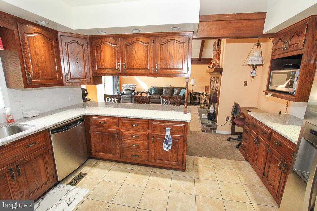 6 Marburger Road Oley, PA 19547 - Photo 7 of 47 Gallery Image 7