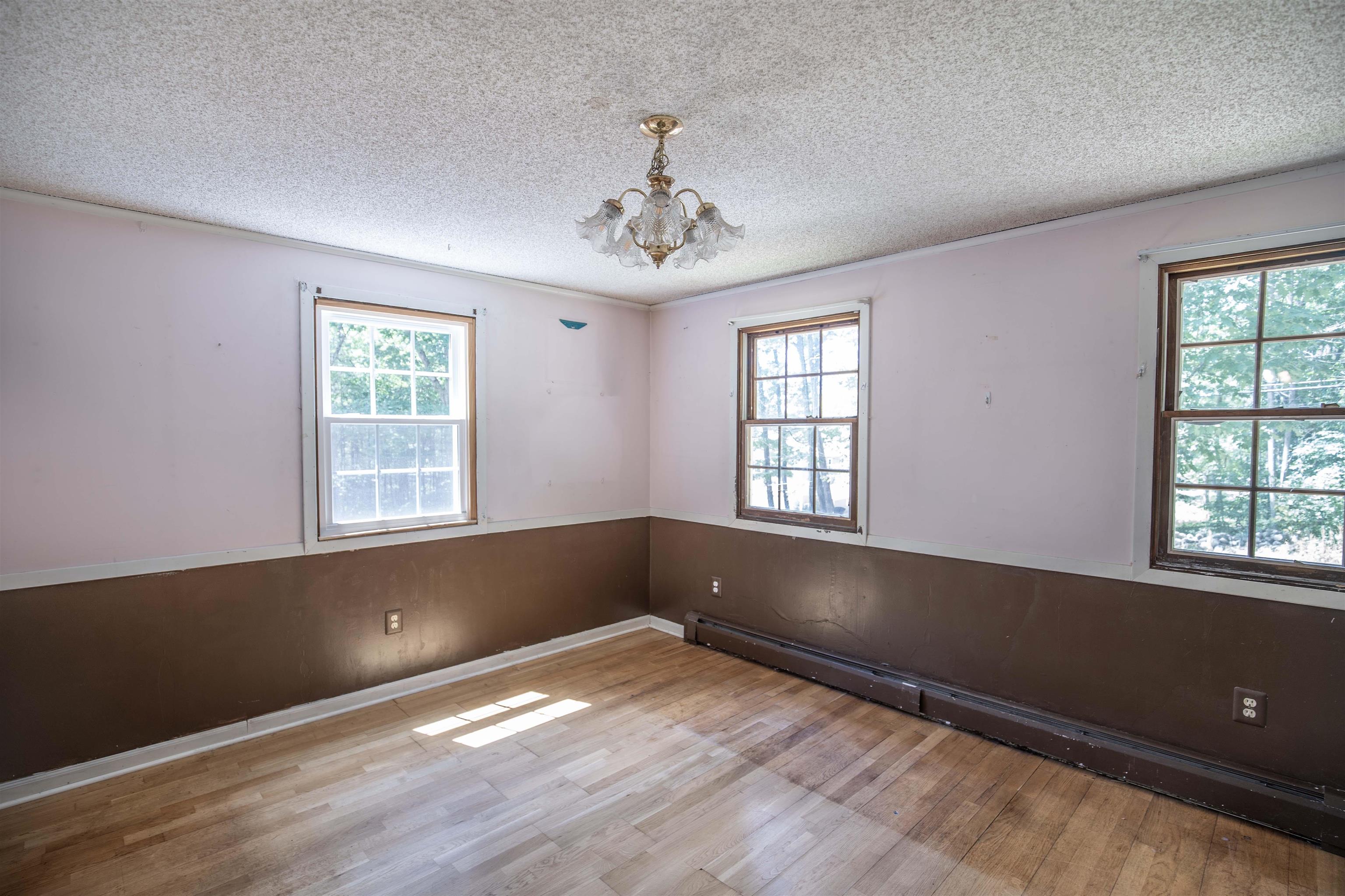 12 Bartley Hill Road Londonderry, NH 03053 - Photo 5 of 38 Gallery Image 5