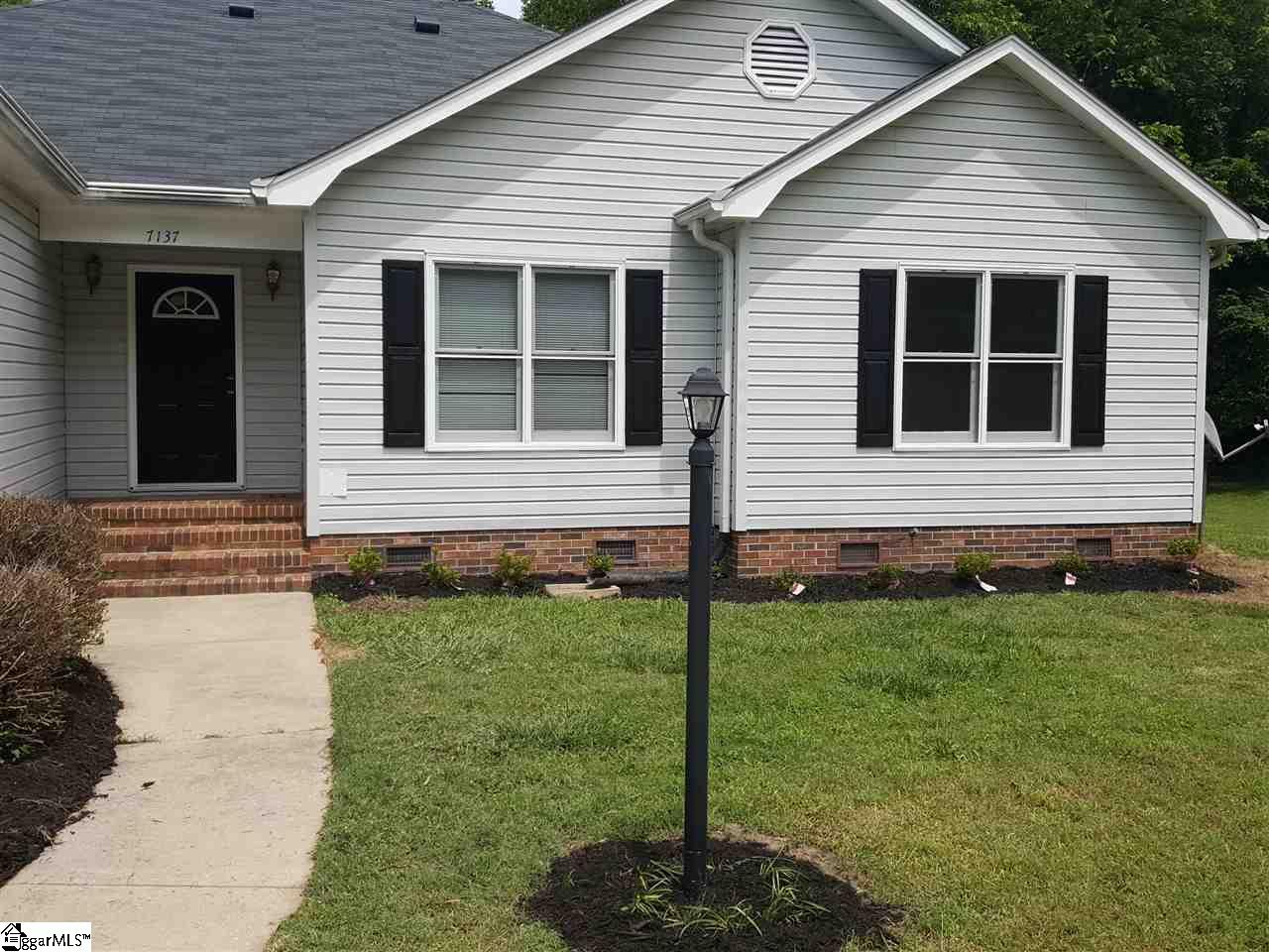 7137 Old Laurens Road Gray Court, SC 29645 - Photo 3 of 9 Gallery Image 3