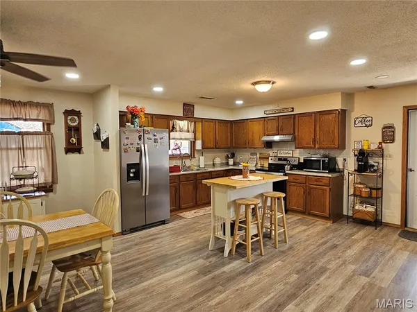 $275,000 | 708 Walnut Street, Steeleville, IL 62288