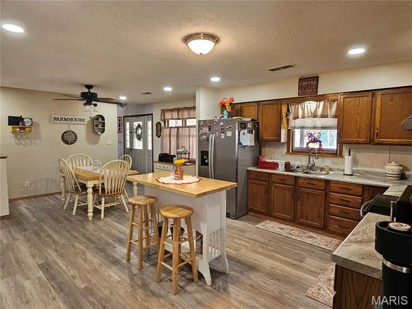 $275,000 | 708 Walnut Street, Steeleville, IL 62288