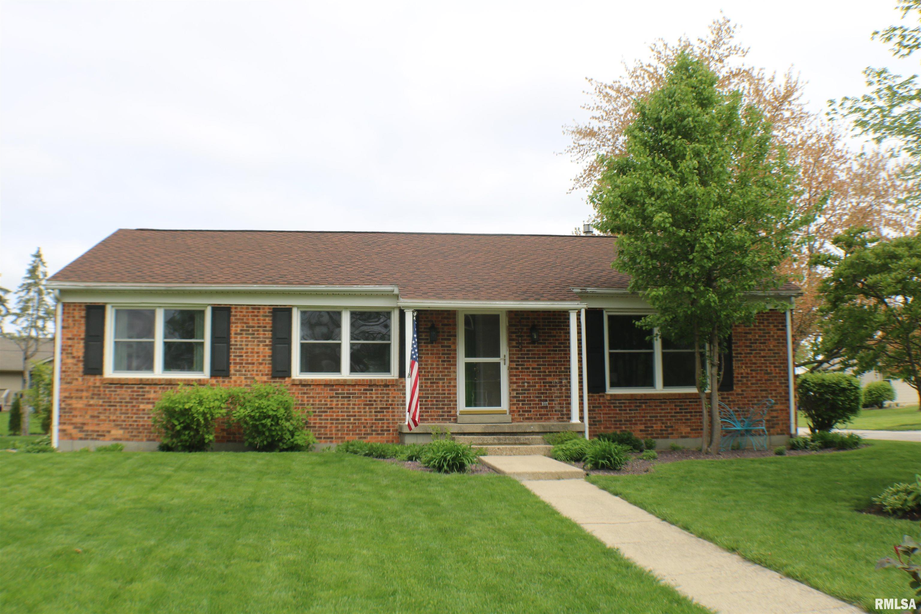 1909 Deerfield Road Chatham, IL 62629 - Photo 1 of 18 Gallery Image 1