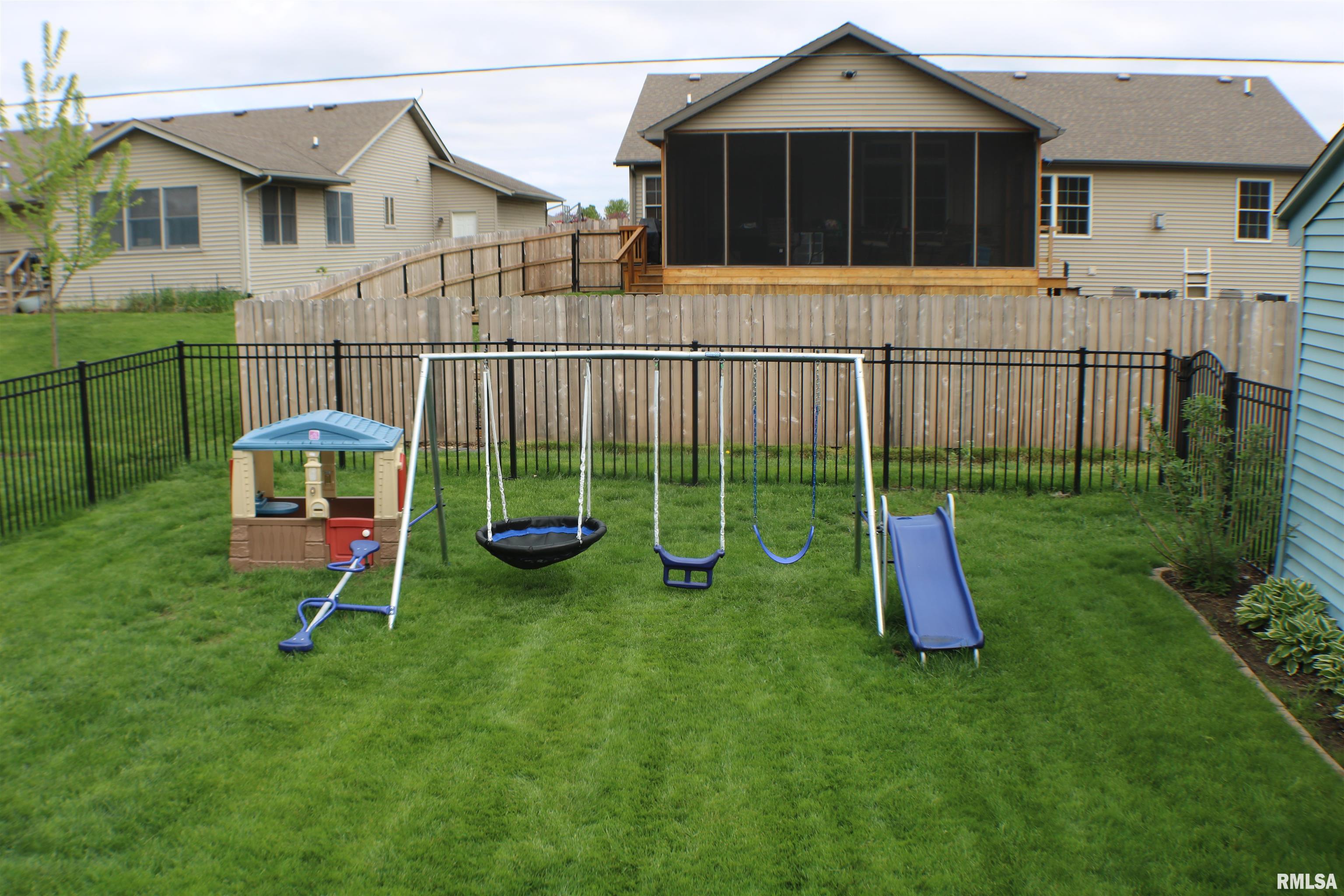 1909 Deerfield Road Chatham, IL 62629 - Photo 18 of 18 Gallery Image 18