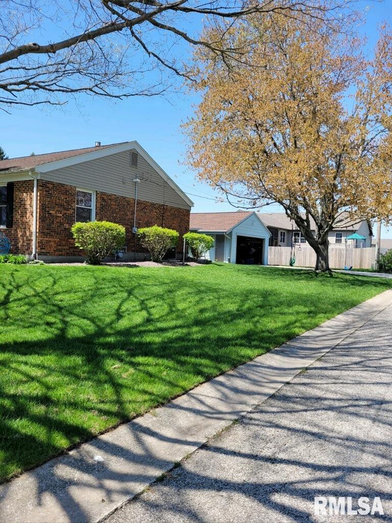 1909 Deerfield Road Chatham, IL 62629 - Photo 4 of 18 Gallery Image 4