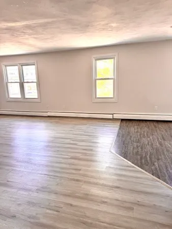 $2,350 | 60 Washington Street, Unit 3, Bristol, RI 02809