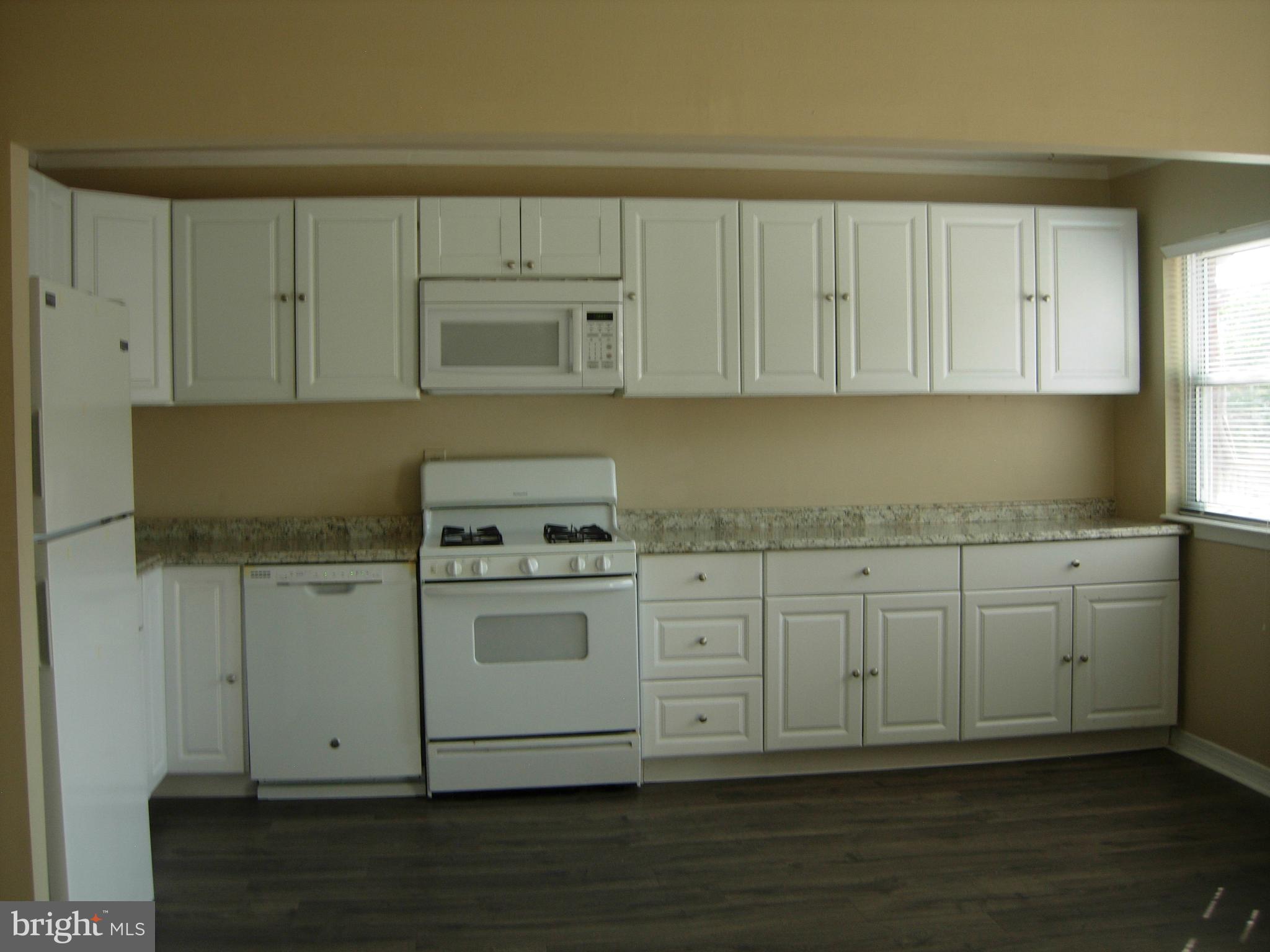 12603 Medford Road Philadelphia, PA 19154 - Photo 2 of 14 Gallery Image 2