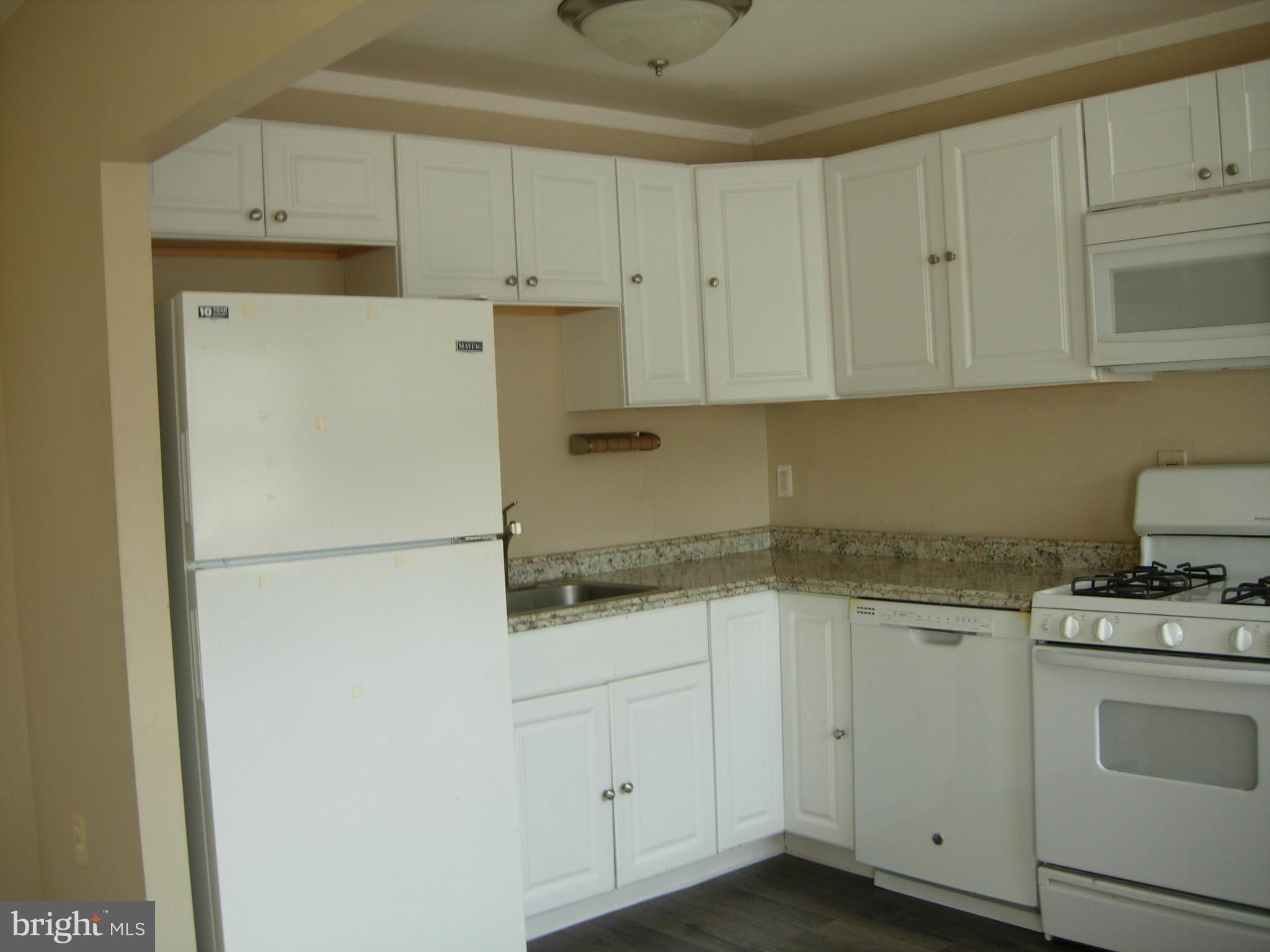 12603 Medford Road Philadelphia, PA 19154 - Photo 3 of 14 Gallery Image 3