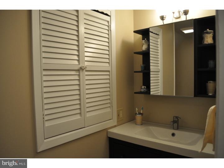 229 Overlook Road Ambler, PA 19002 - Photo 15 of 25 Bathroom