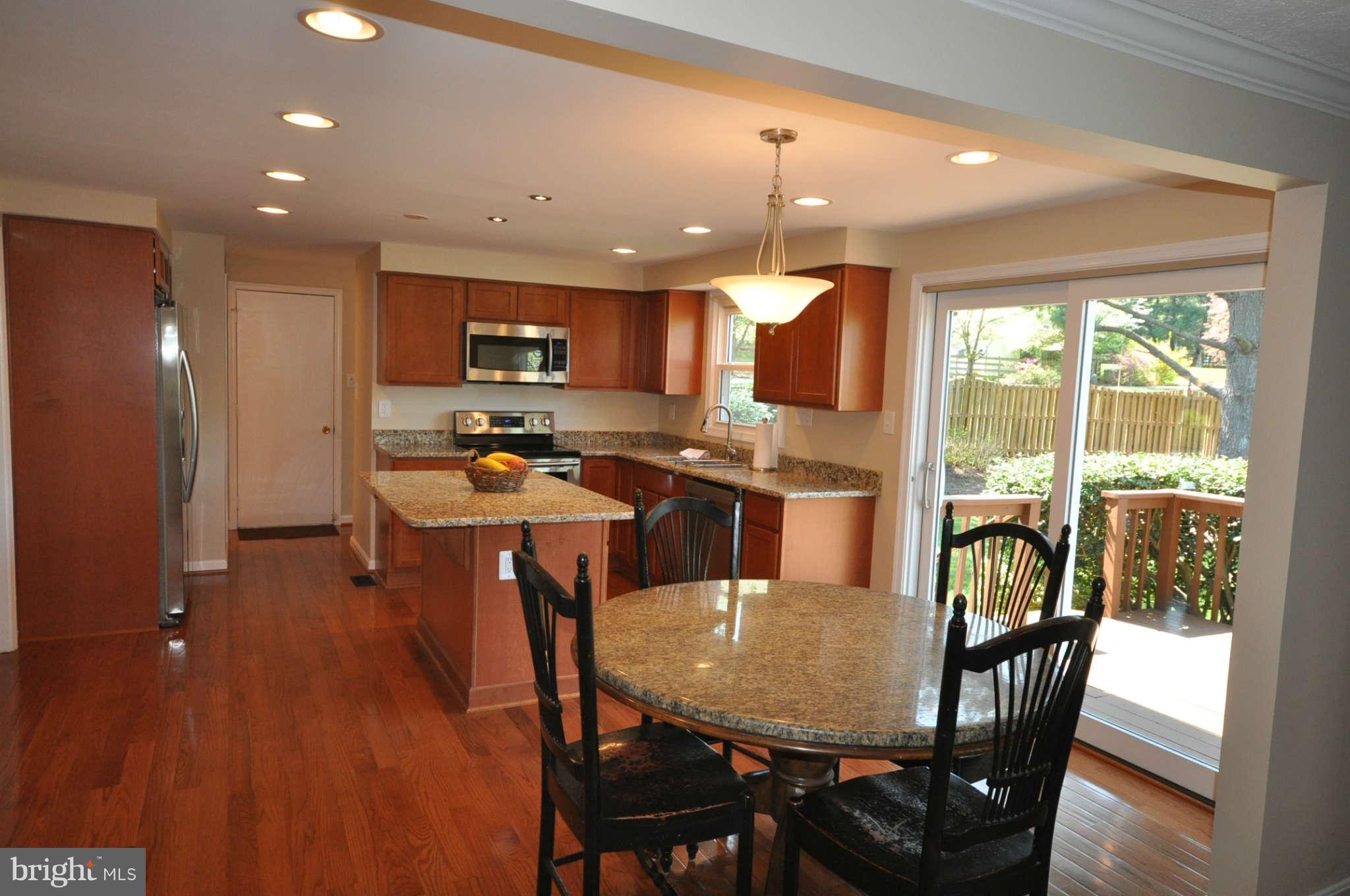 1150 Riva Ridge Drive Great Falls, VA 22066 - Photo 3 of 20 Kitchen