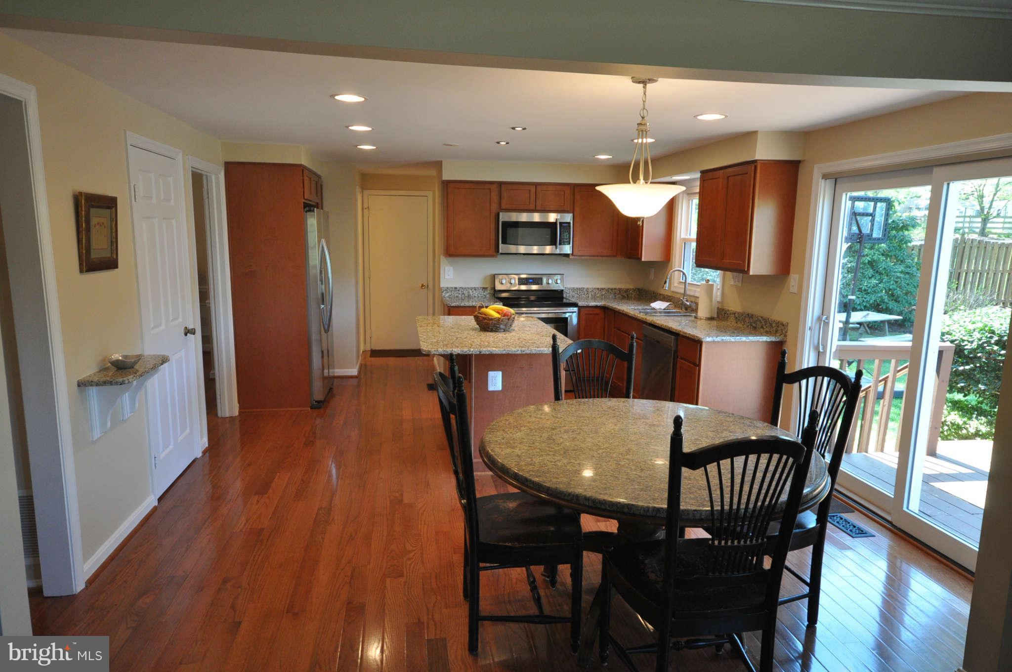 1150 Riva Ridge Drive Great Falls, VA 22066 - Photo 4 of 20 Kitchen