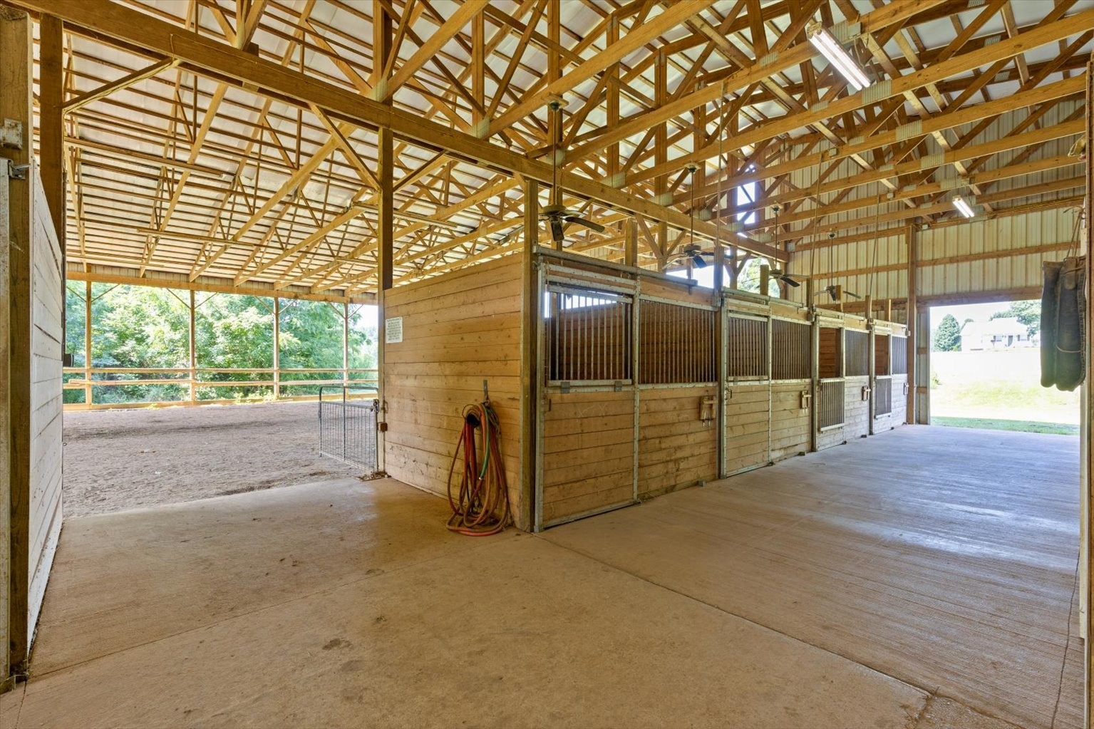 399 Jernigan Road Portland, TN 37148 - Photo 16 of 40 a view of a outdoor space