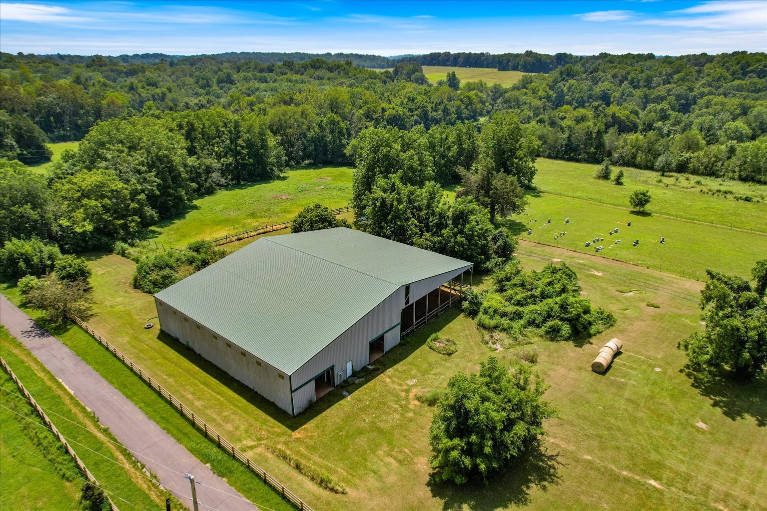 399 Jernigan Road Portland, TN 37148 - Photo 38 of 40 a view of a swimming pool with a yard