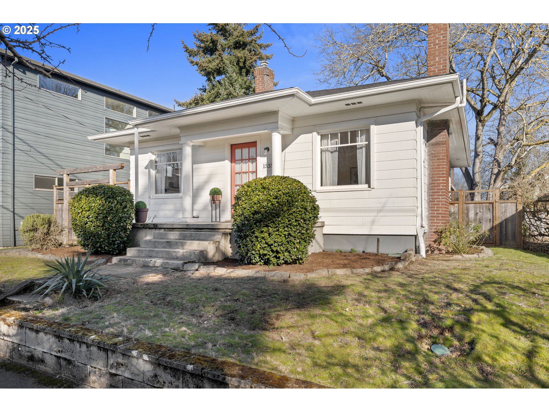 1535 Northeast Rosa Parks Way Portland, OR 97211 - Photo 3 of 38 Gallery Image 3
