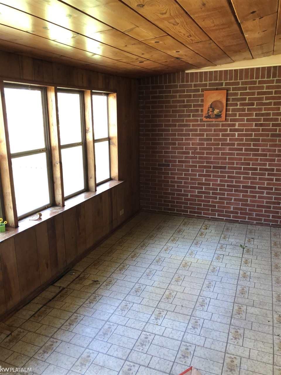 6330 Donaldson Road Troy, MI 48085 - Photo 4 of 11 50037797-3.JPG