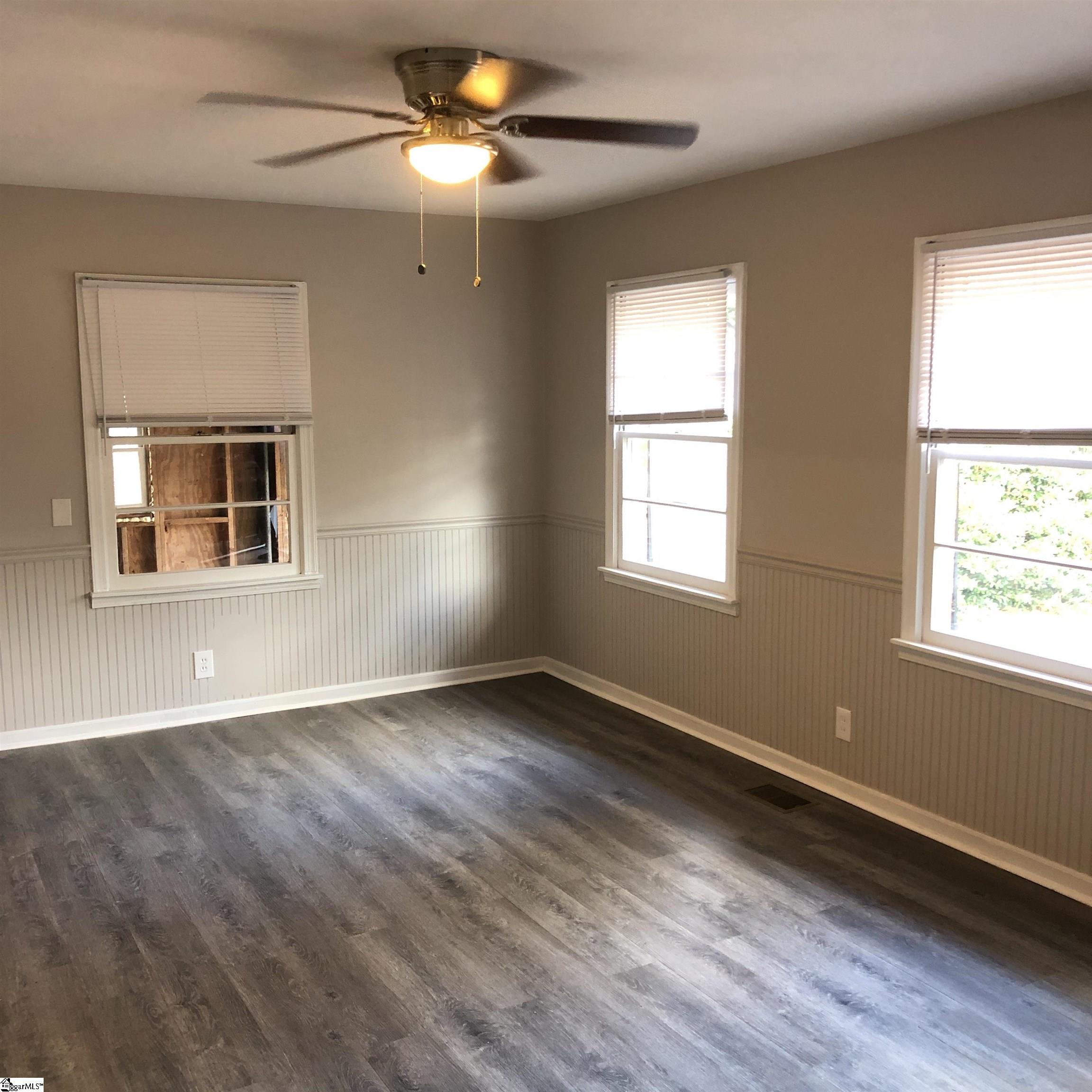 209 Eskew Circle Anderson, SC 29621 - Photo 3 of 10 Gallery Image 3