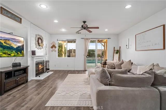 $549,990 | 4048 West Ave J 9, Lancaster, CA 93536