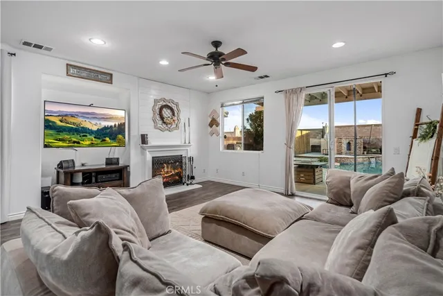 $549,990 | 4048 West Ave J 9, Lancaster, CA 93536