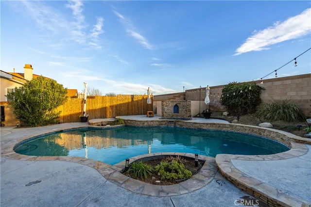 $549,990 | 4048 West Ave J 9, Lancaster, CA 93536