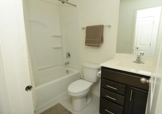 $549,000 | 2202 Venture Drive, Schaumburg, IL 60173