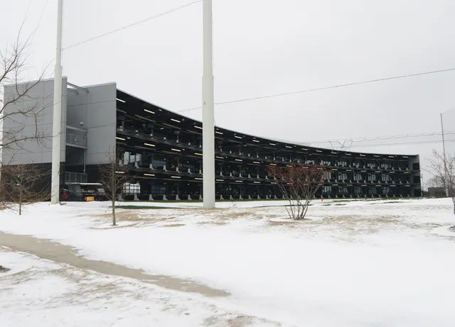 $549,000 | 2202 Venture Drive, Schaumburg, IL 60173