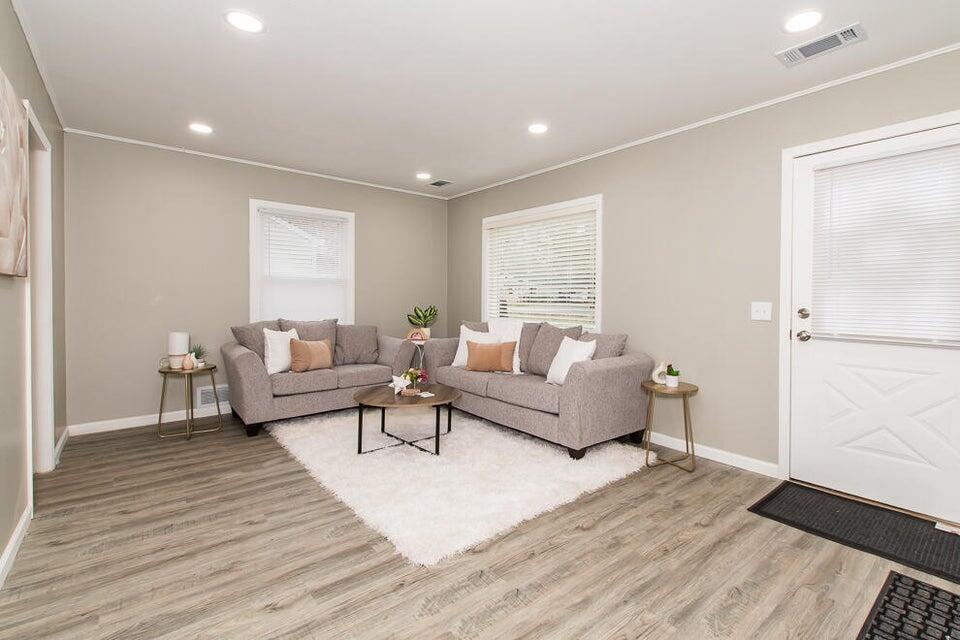 1808 Nazareth Road Kalamazoo, MI 49048 - Photo 3 of 18 N3