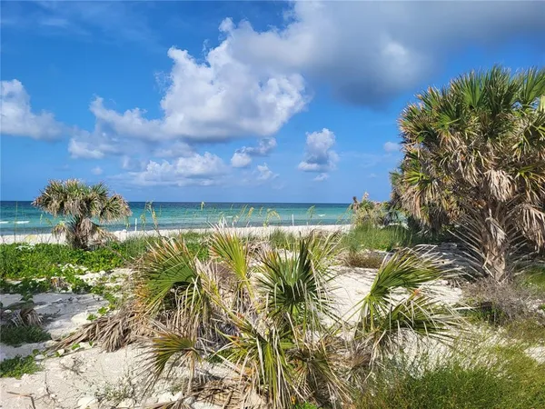 $339,000 | 2636 Kavalier Drive, Palm Harbor, FL 34684