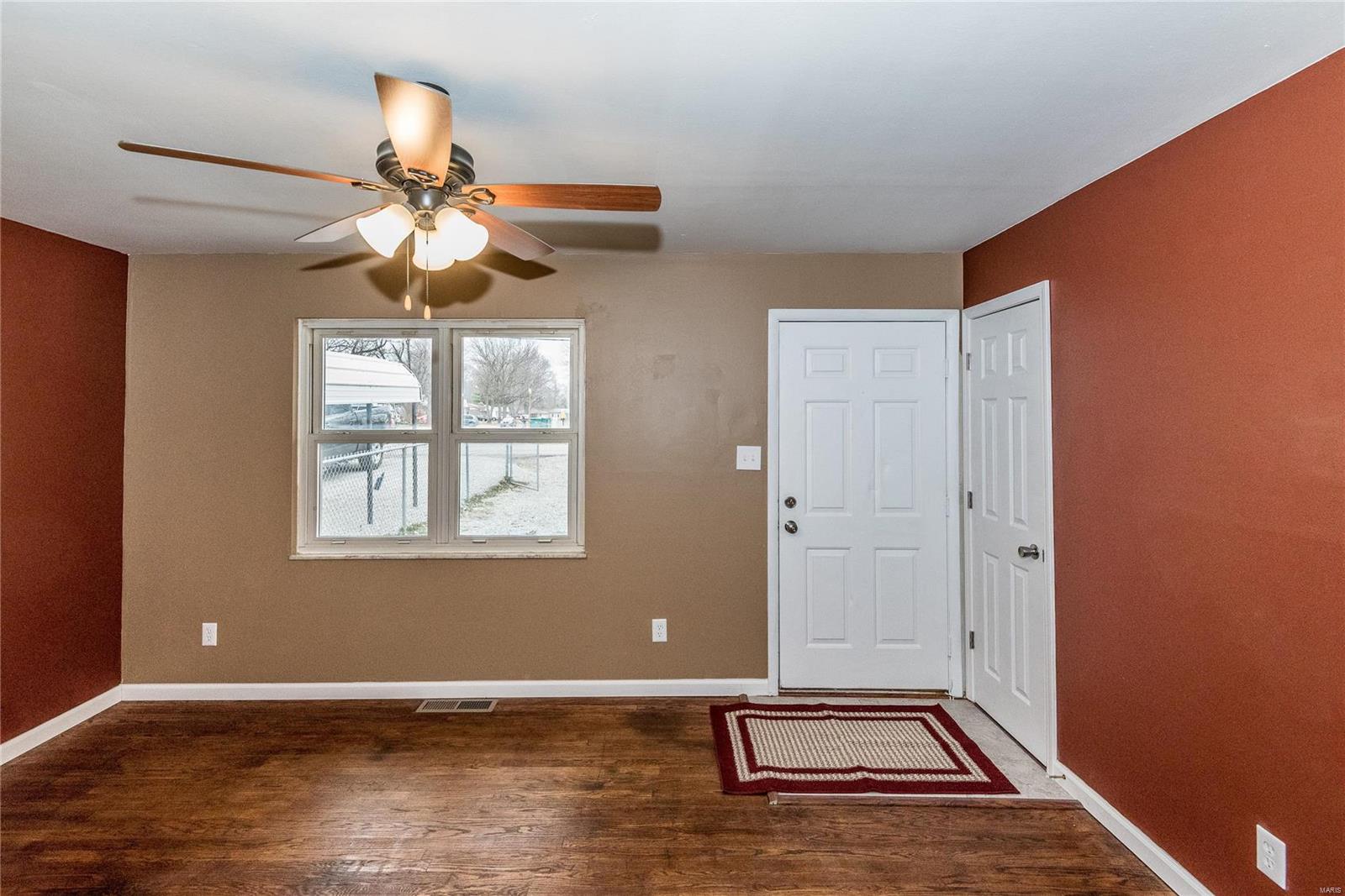 5517 Old Alton Road Granite City, IL 62040 - Photo 6 of 15 Gallery Image 6