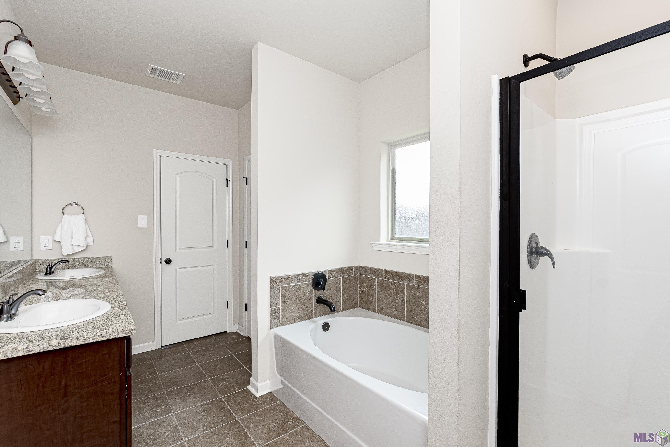 8751 Hackberry Ridge Avenue Zachary, LA 70791 - Photo 13 of 19