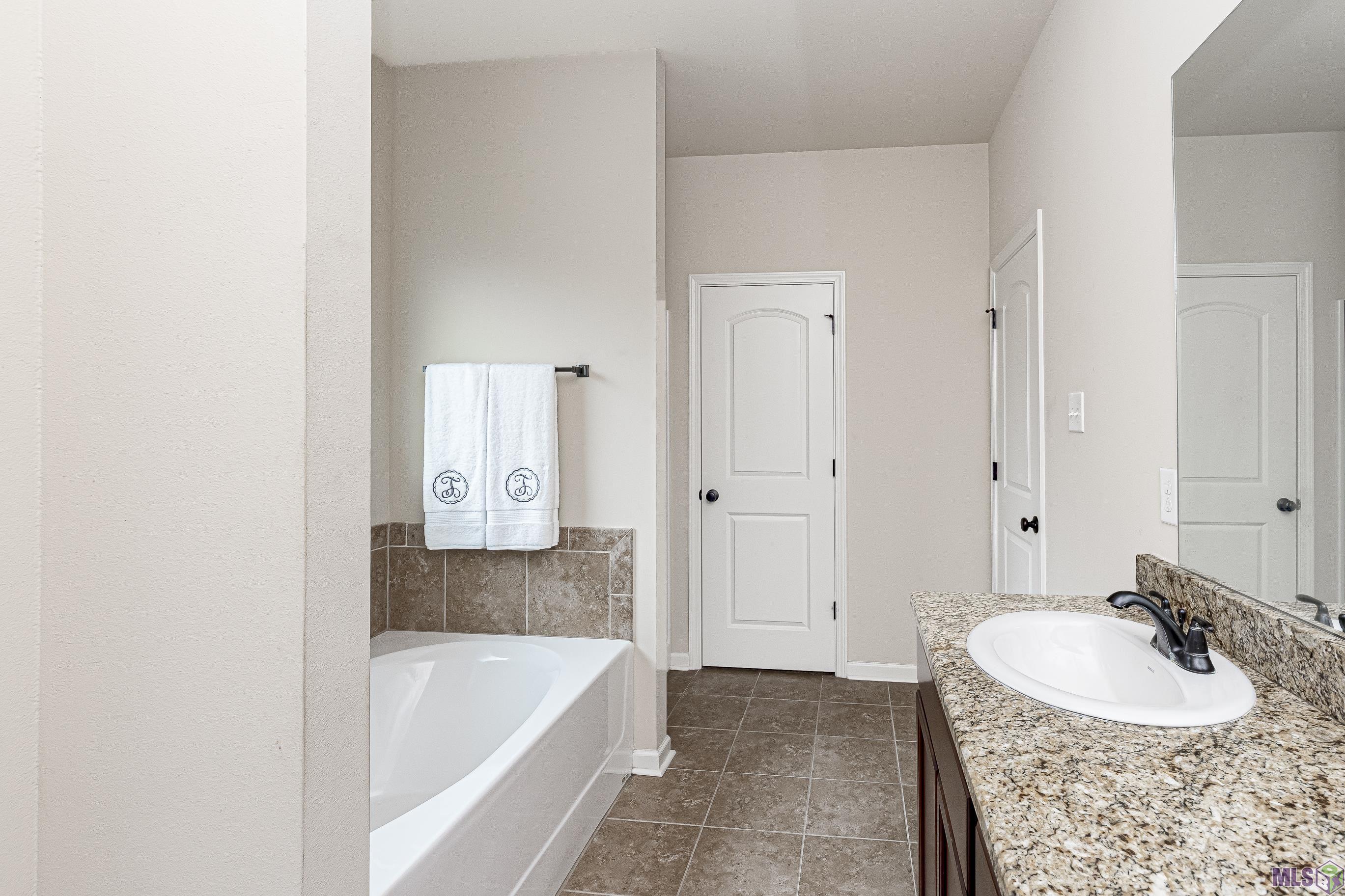 8751 Hackberry Ridge Avenue Zachary, LA 70791 - Photo 14 of 19