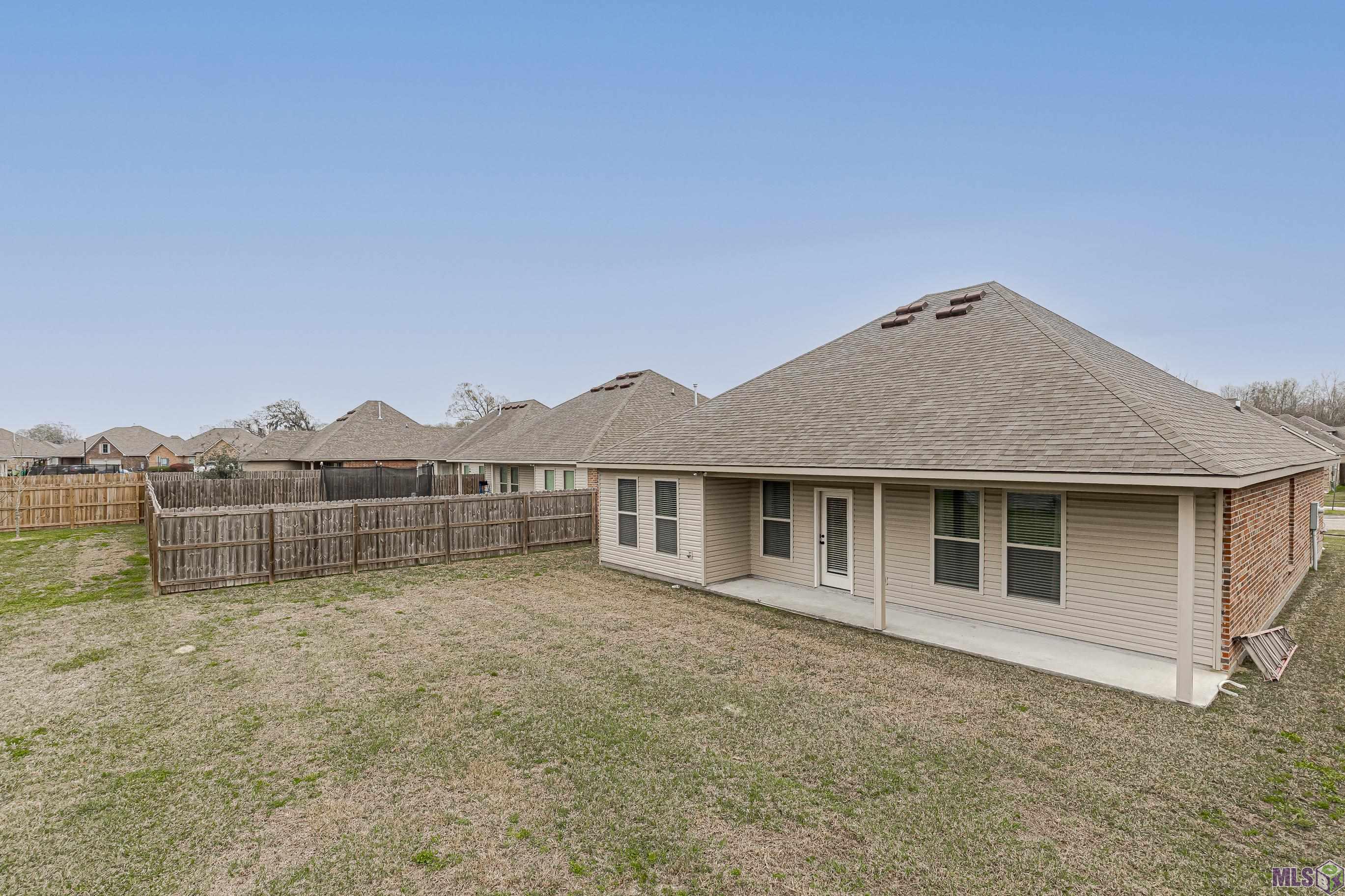 8751 Hackberry Ridge Avenue Zachary, LA 70791 - Photo 18 of 19