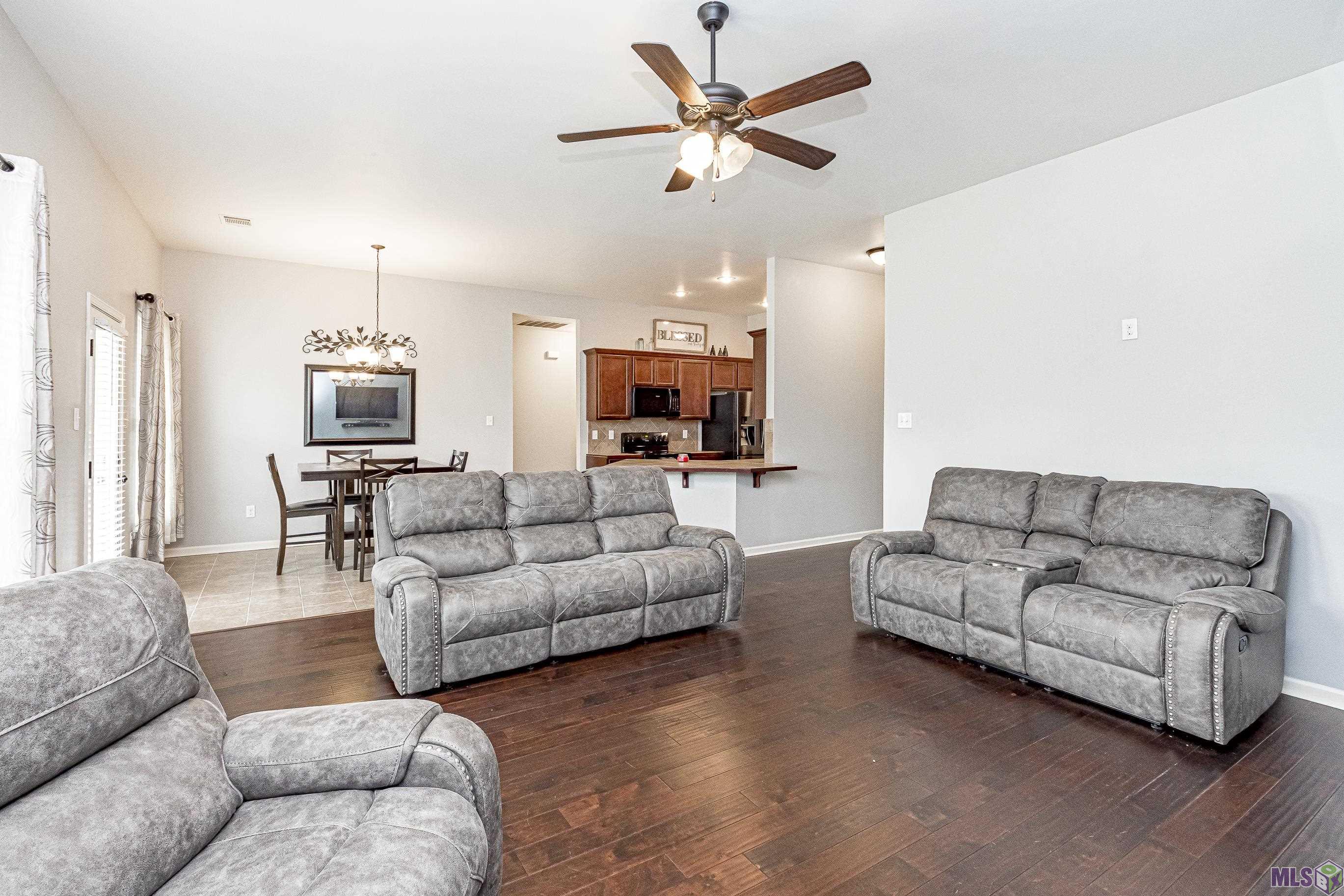 8751 Hackberry Ridge Avenue Zachary, LA 70791 - Photo 4 of 19