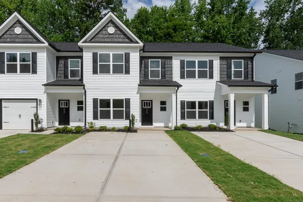 $239,400 | 628 Farcroft Trail, Roebuck, SC 29376