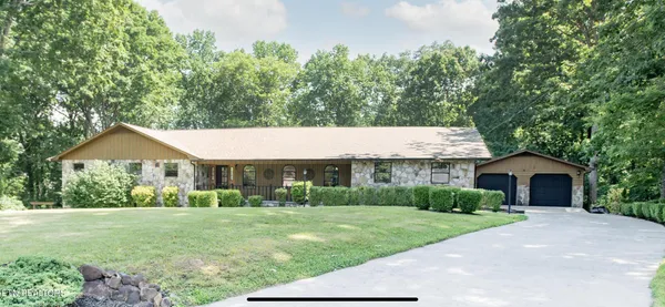 $924,999 | 146 Lake Hills Drive, Oak Ridge, TN 37830