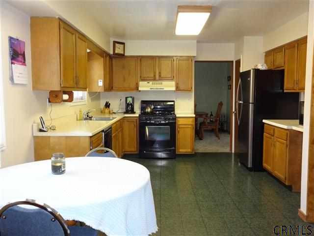 52 Jefferson Road Bethlehem, NY 12077 - Photo 3 of 18 Photo 3