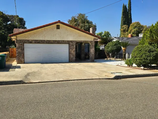 $410,000 | 649 Sycamore Avenue, Gustine, CA 95322