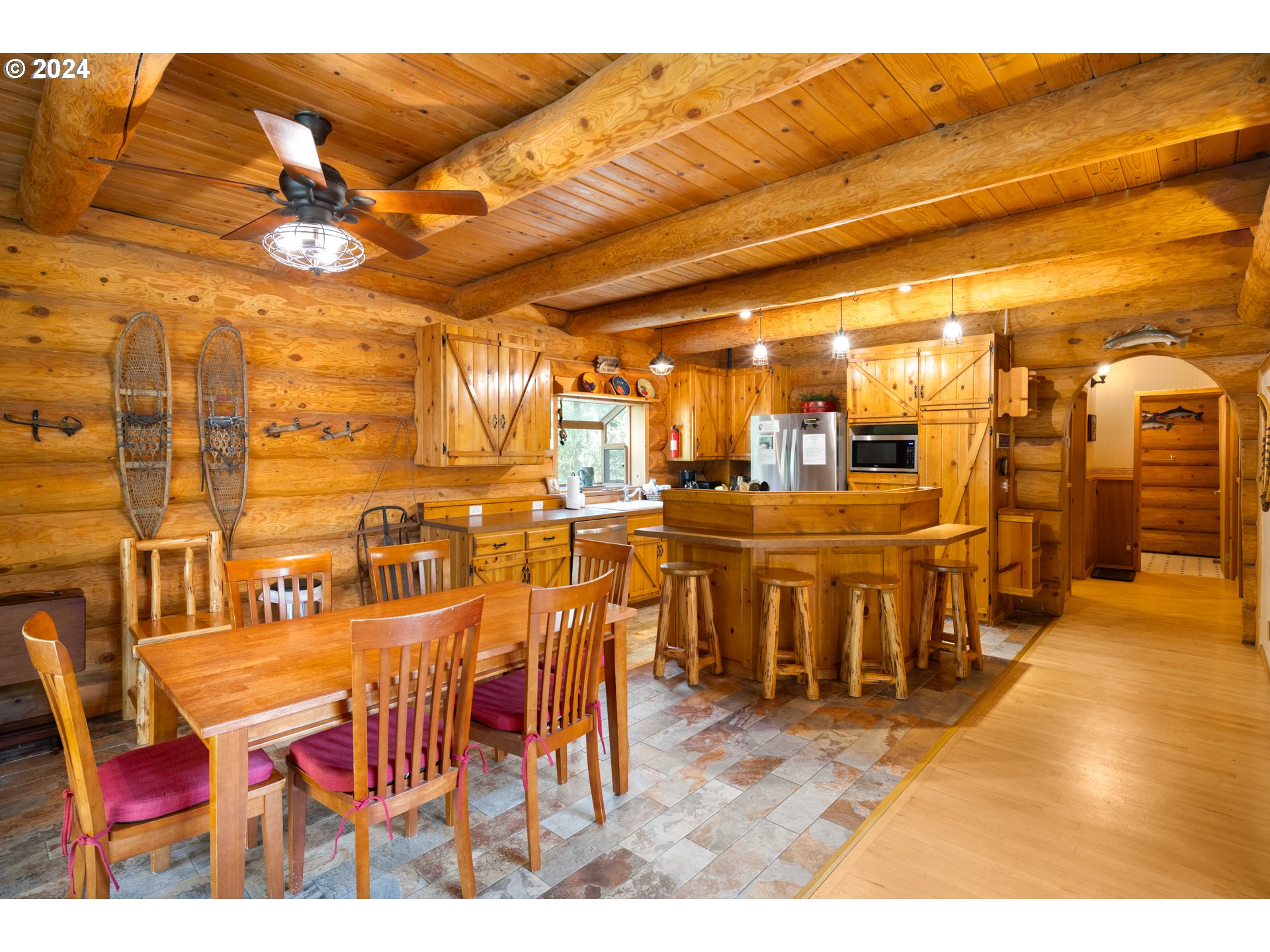 58200 East Marmot Road Sandy, OR 97055 - Photo 19 of 48 a view of a chairs and dinning table in a patio