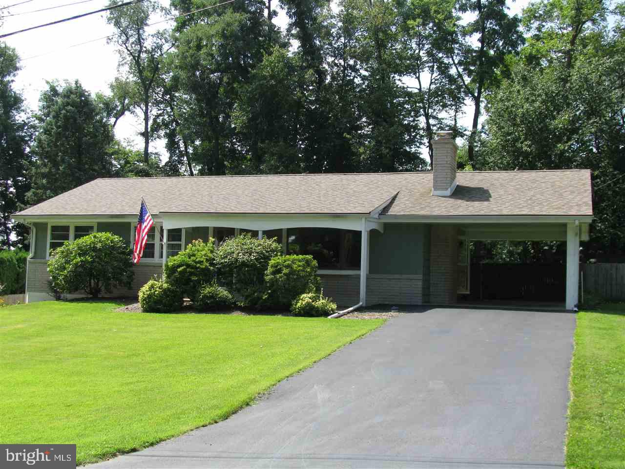 526 Ellencroft Road Lewisberry, PA 17339 - Photo 3 of 25 Gallery Image 3