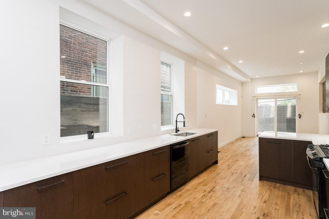 1705 Wharton Street Philadelphia, PA 19146 - Photo 7 of 37 Kitchen 3