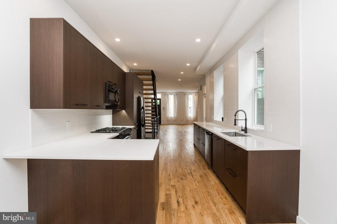 1705 Wharton Street Philadelphia, PA 19146 - Photo 9 of 37 Kitchen 1