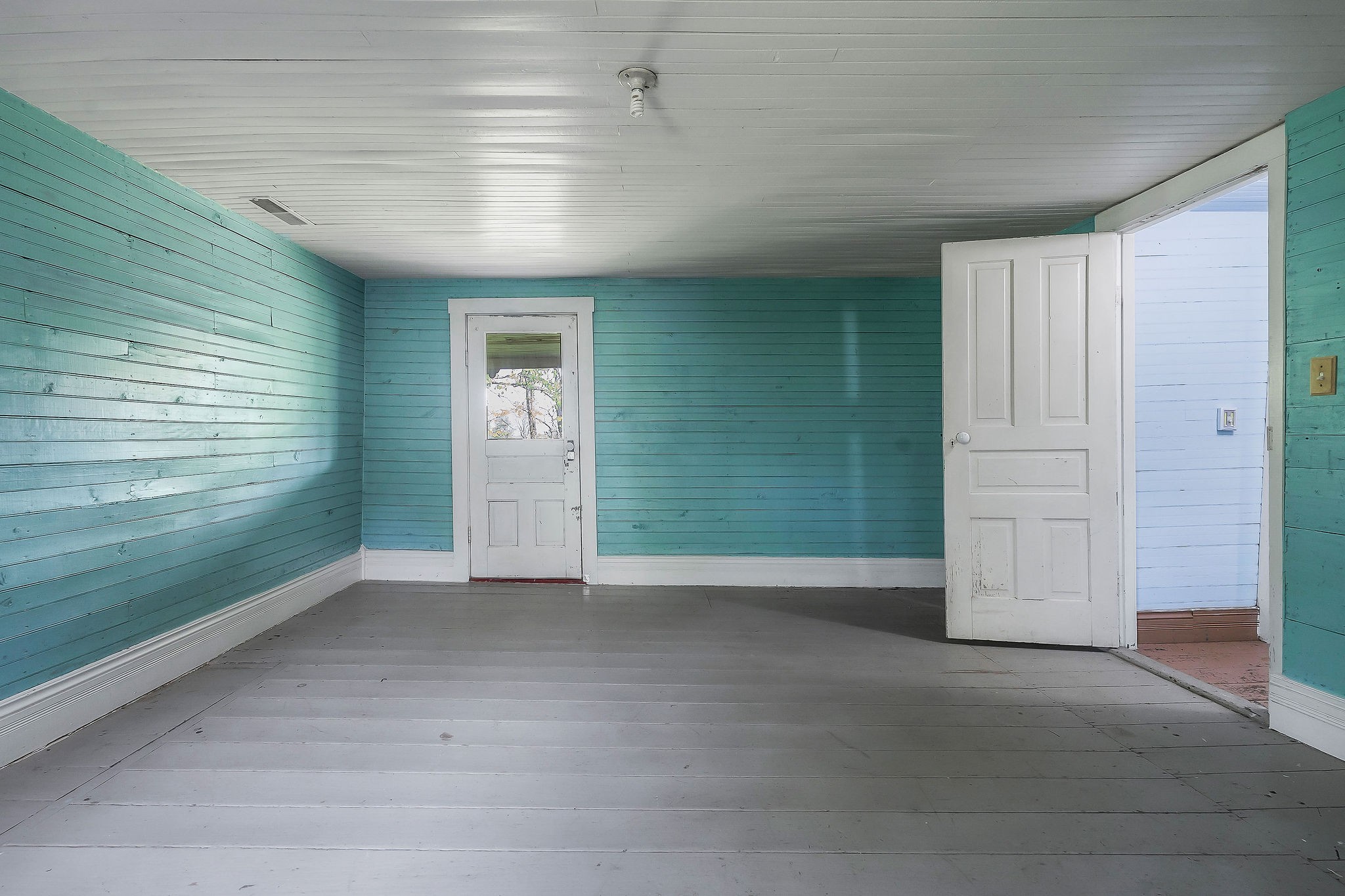 134 Opossum Hollow Road Watertown, TN 37184 - Photo 15 of 41 a view of an empty room with a window