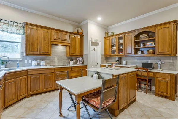 $520,000 | 143 Sugartree Circle, Lipan, TX 76462