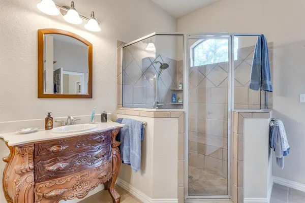 $520,000 | 143 Sugartree Circle, Lipan, TX 76462