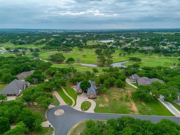 $520,000 | 143 Sugartree Circle, Lipan, TX 76462