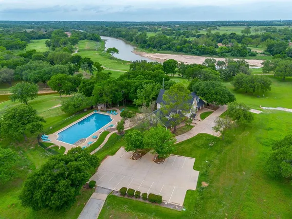 $520,000 | 143 Sugartree Circle, Lipan, TX 76462