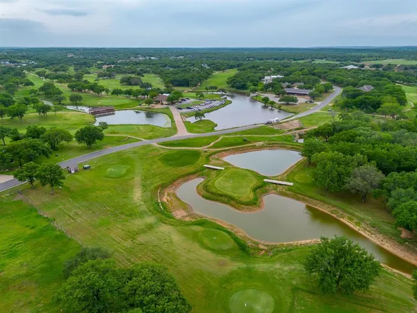 $520,000 | 143 Sugartree Circle, Lipan, TX 76462