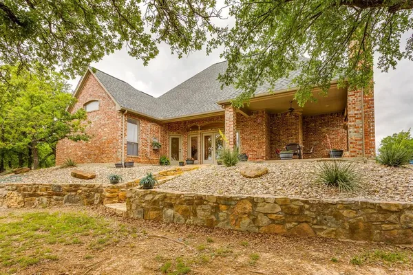 $520,000 | 143 Sugartree Circle, Lipan, TX 76462